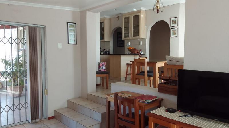 3 Bedroom Property for Sale in Oakglen Western Cape